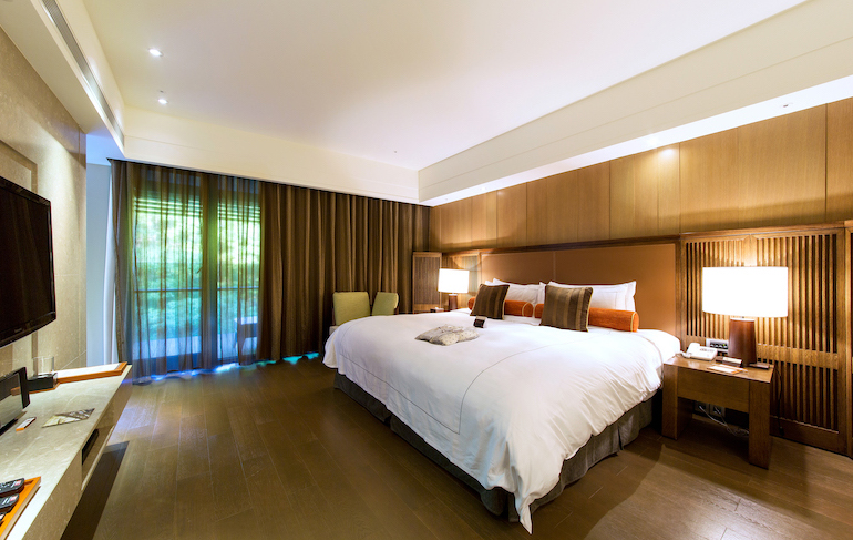 STAY-AND-DINE Package