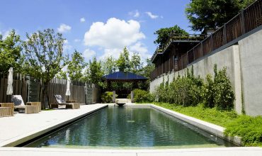 Outdoor hot spring